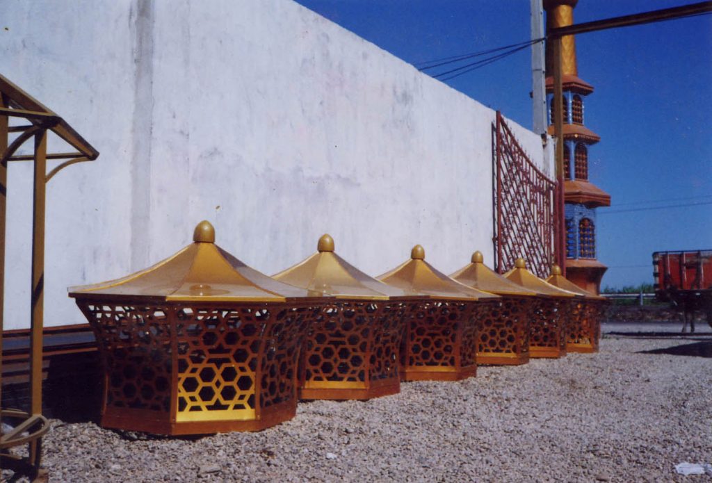 گلدسته فلزی