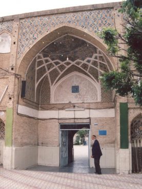 مسجد سرخ ساوه