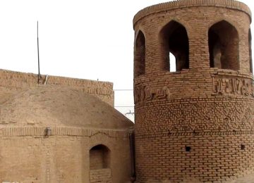 مسجد سرخ ساوه